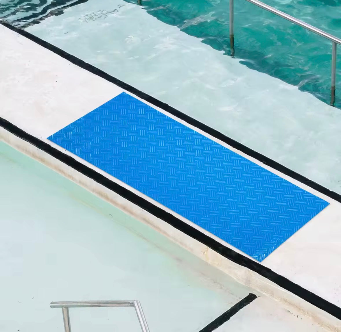 The Pool Upgrade™ Under-Ladder Protector Mat